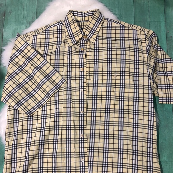 Burberry Other - ▪️Burberry▪️Short Sleeve Button Down Shirt. Medium